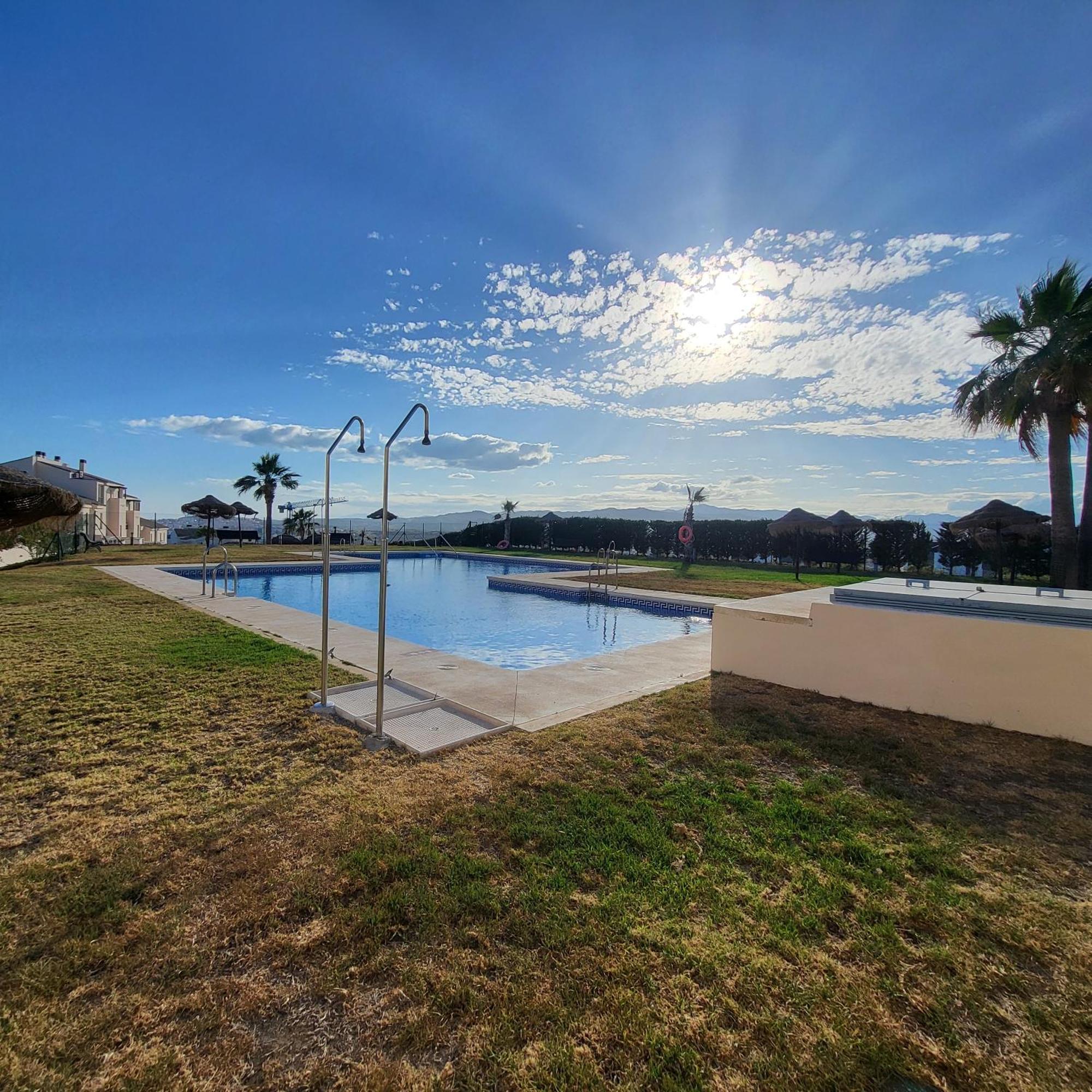 Golf En Baviera Con Vistas Al Mar Apartment Калета Де Велес Екстериор снимка