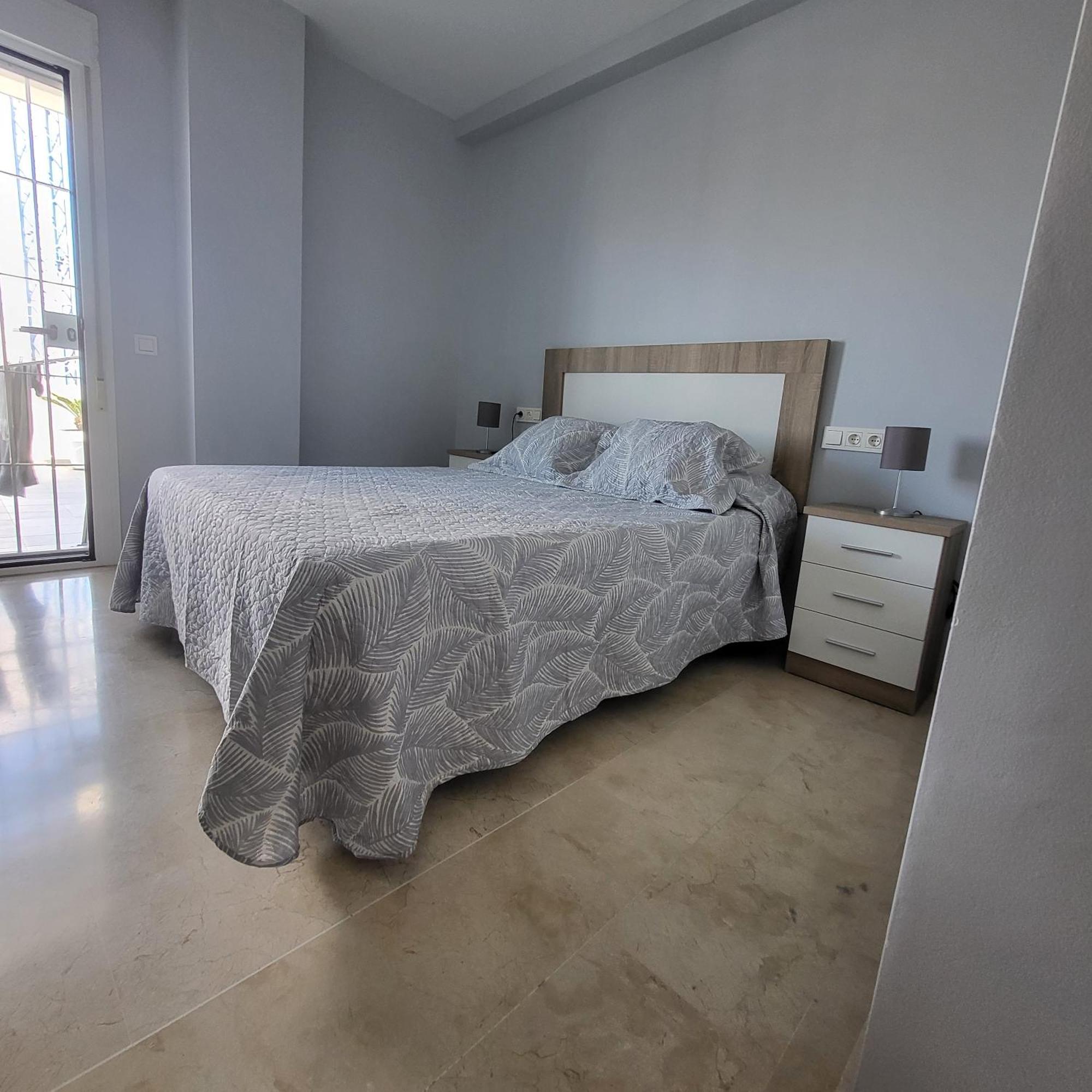 Golf En Baviera Con Vistas Al Mar Apartment Калета Де Велес Екстериор снимка